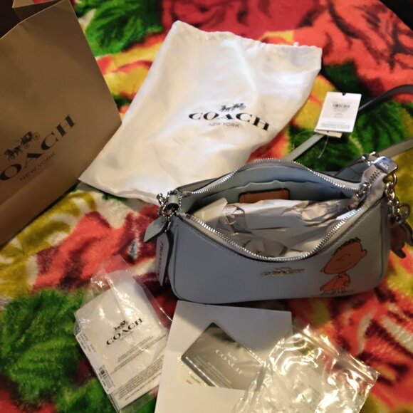 Coach X Peanuts Teri Shoulder Bag W/ Franklin Charm - Picture 10 of 15